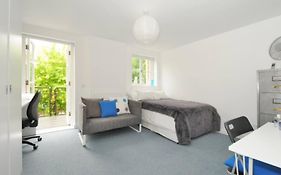 Zone 1! 2 Bed Duplex Apartment!